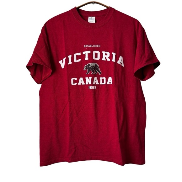 Red Victoria Canada T-Shirt - Picture 1 of 4